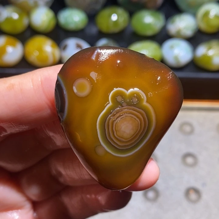 未镶嵌玛瑙/玉髓珠宝半成品55