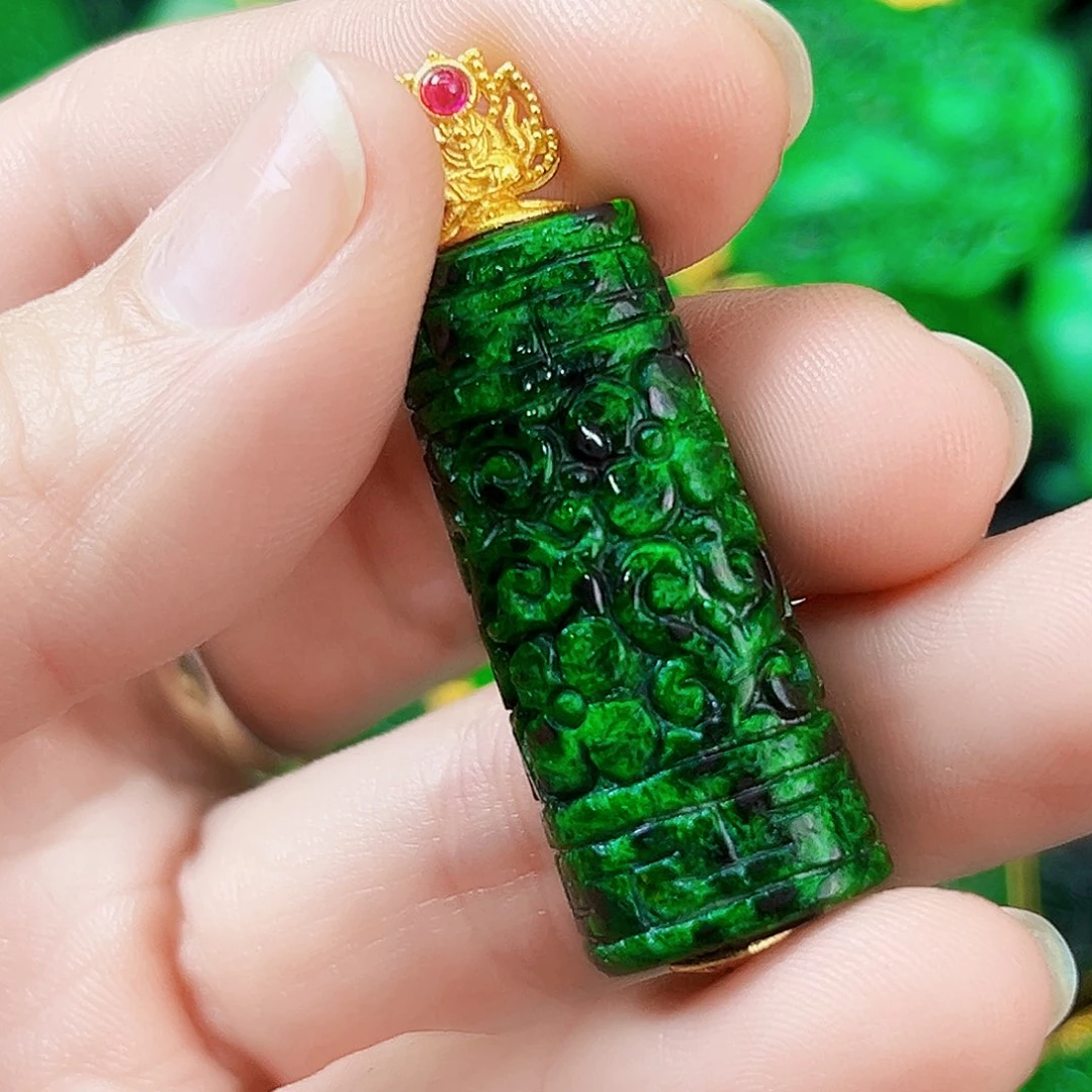 颈饰未镶嵌翡翠多样性