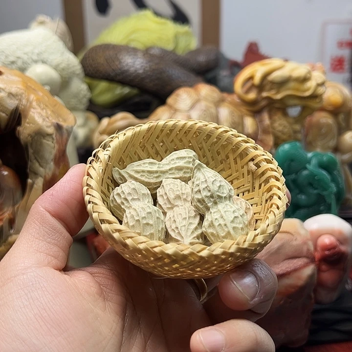 寿山石江***纷寿山石摆件