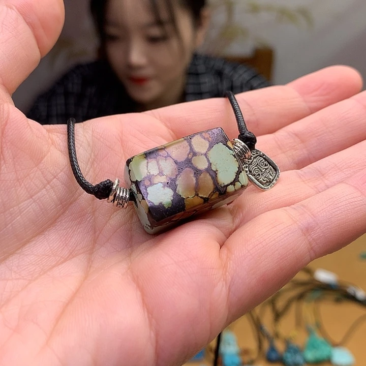 绿松石未镶嵌原矿