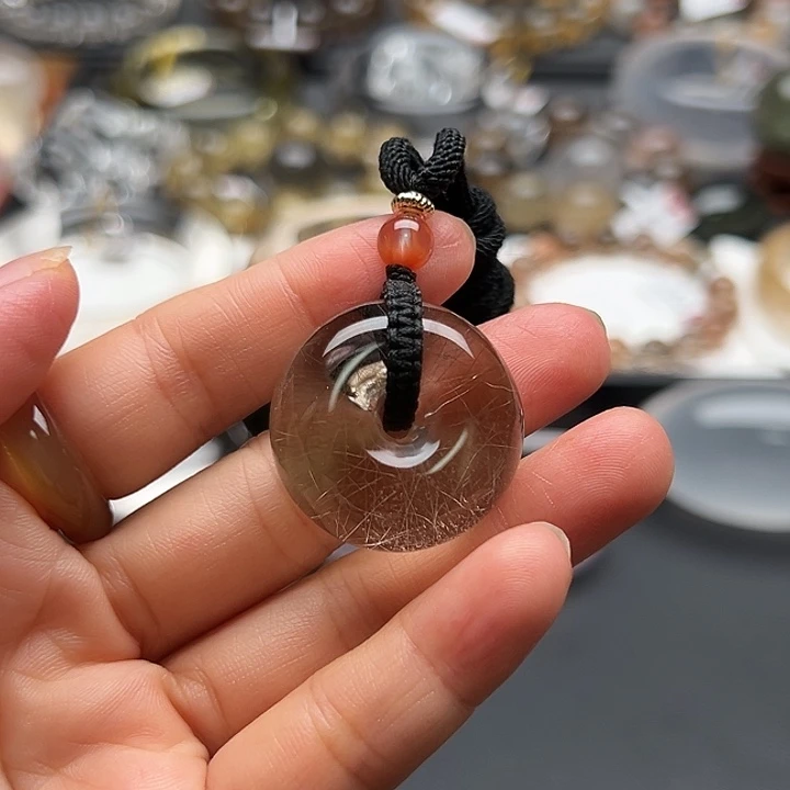 未镶嵌颈饰水晶雨*?天然茶体发晶特价款吊坠