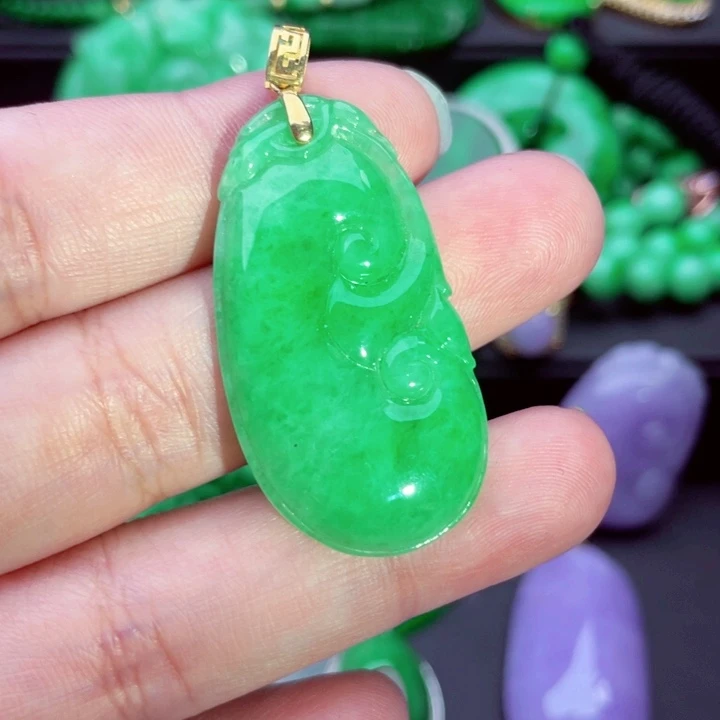 翡翠18K金镶嵌吊坠(不含链)