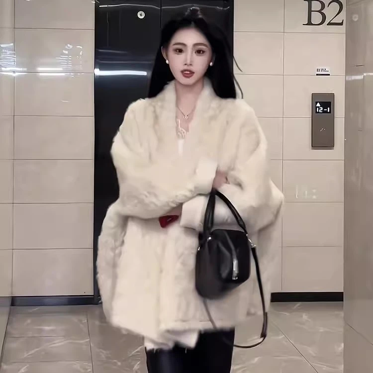 人造皮草 最火网红V领时尚中长款宽松保暖短外套女防风休闲女装