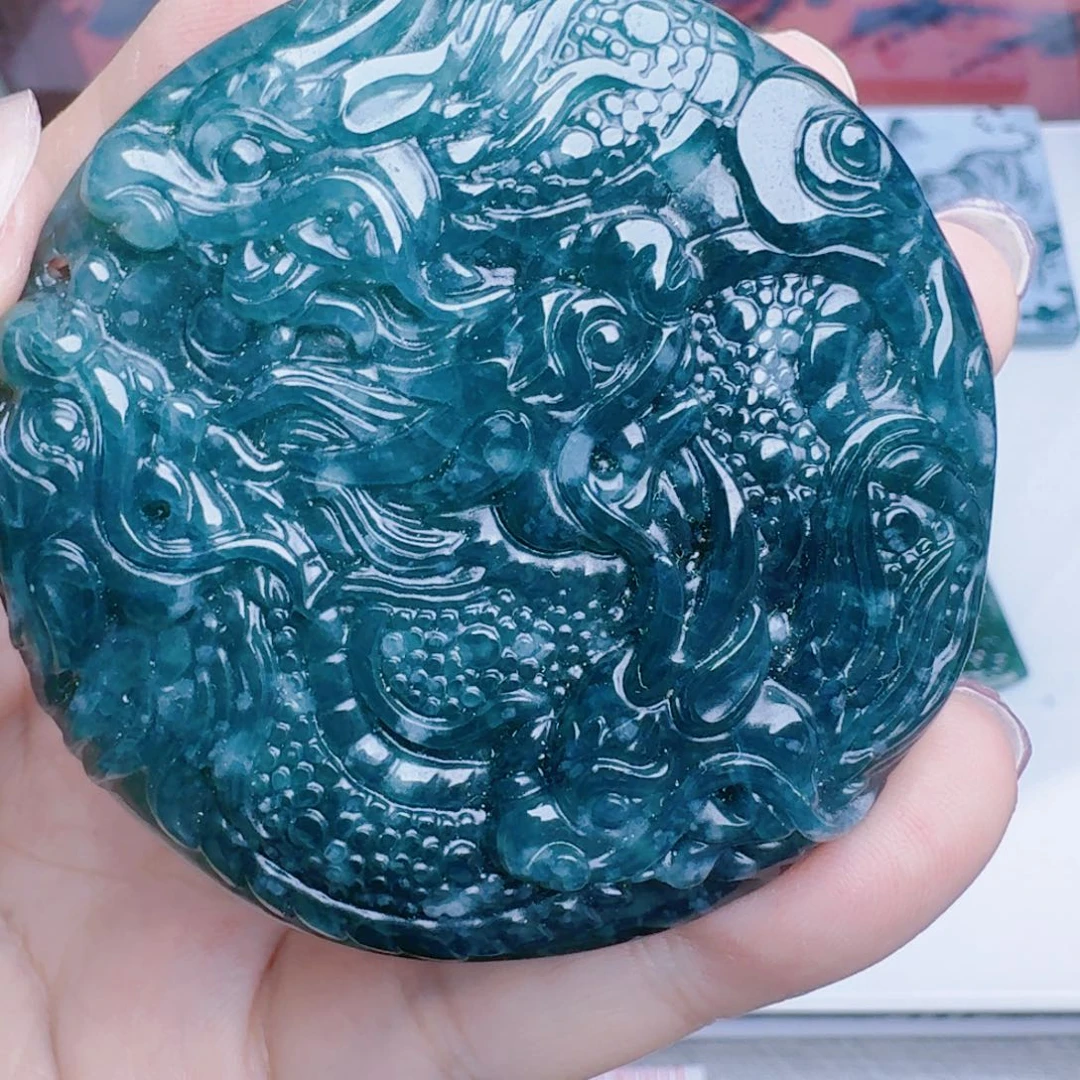 翡翠未镶嵌颈饰22233344455