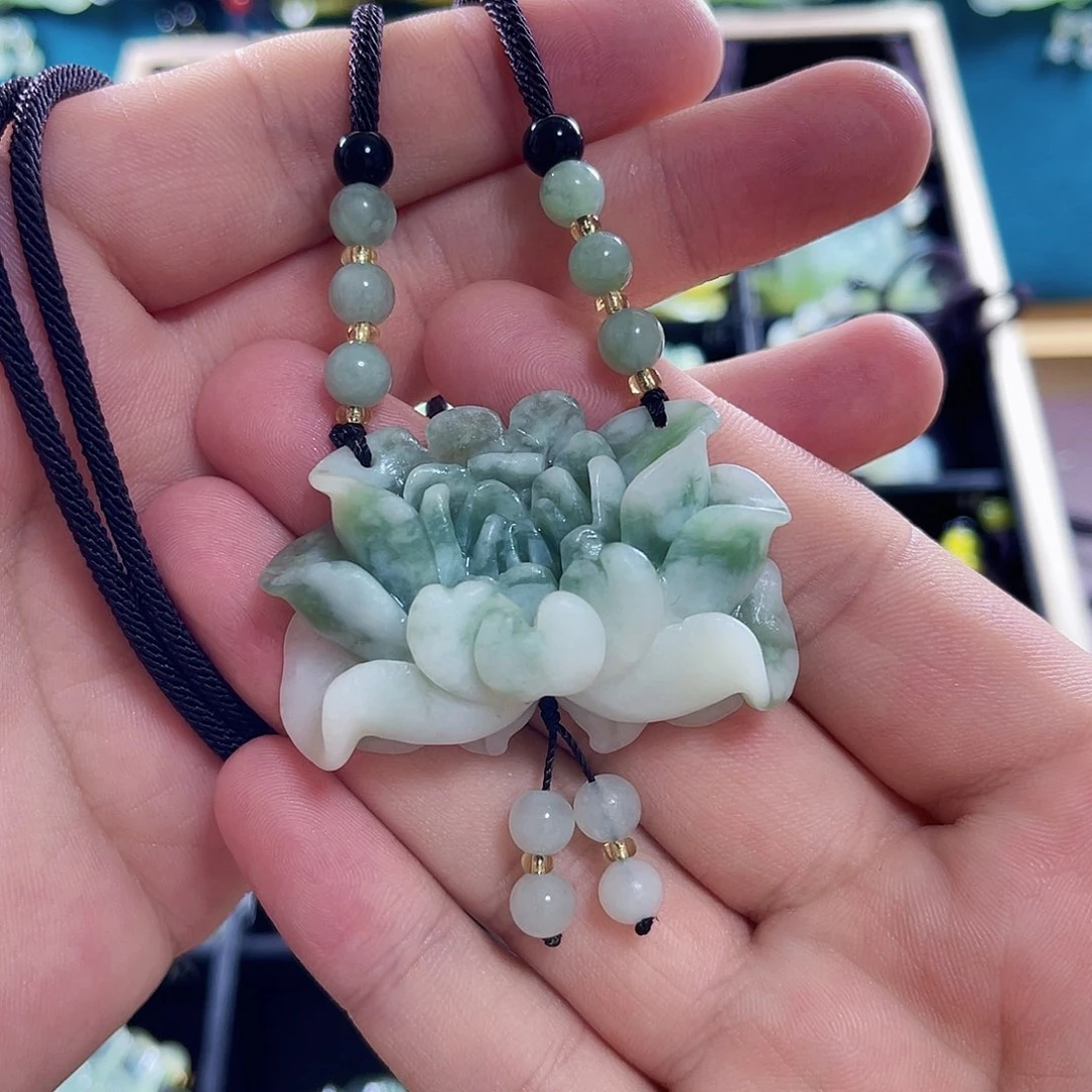 蛇纹石玉颈饰未镶嵌龙****)