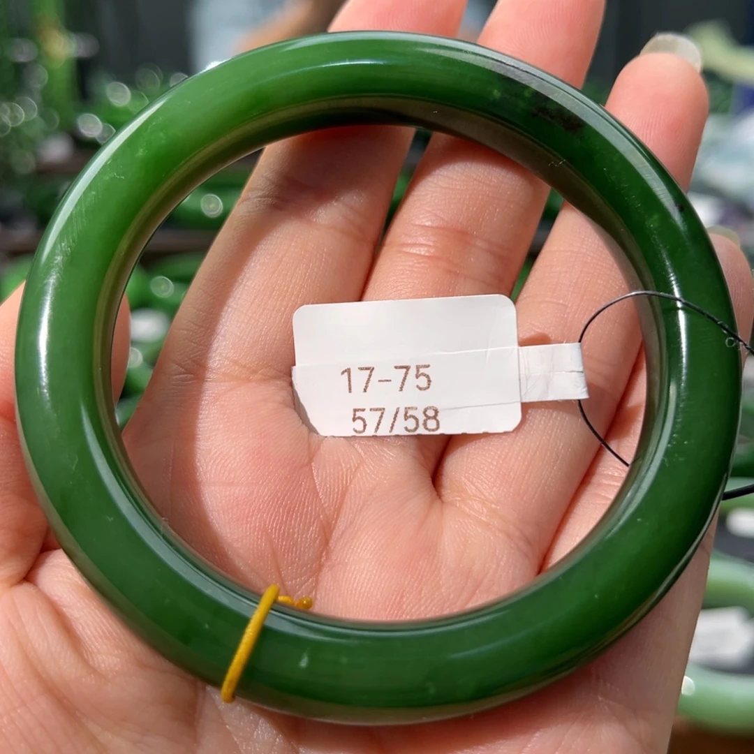 未镶嵌手镯和田玉（碧玉）