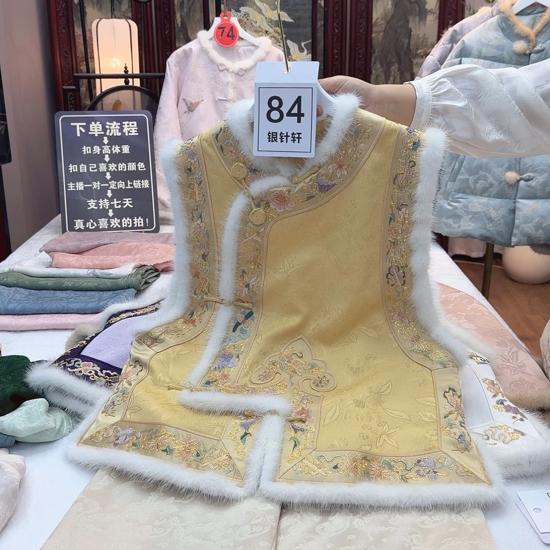 是***圆非遗传承人的精神风貌