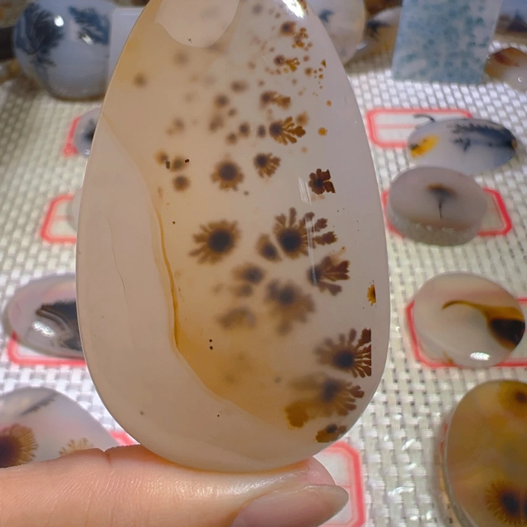 玛瑙/玉髓未镶嵌颈饰