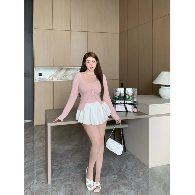 现货-白七七微胖二店【轻氧纸片人】软乎乎显瘦修身上衣+吊带 M8206