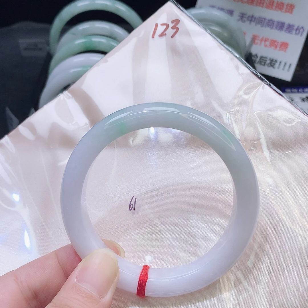 翡翠未镶嵌手镯123