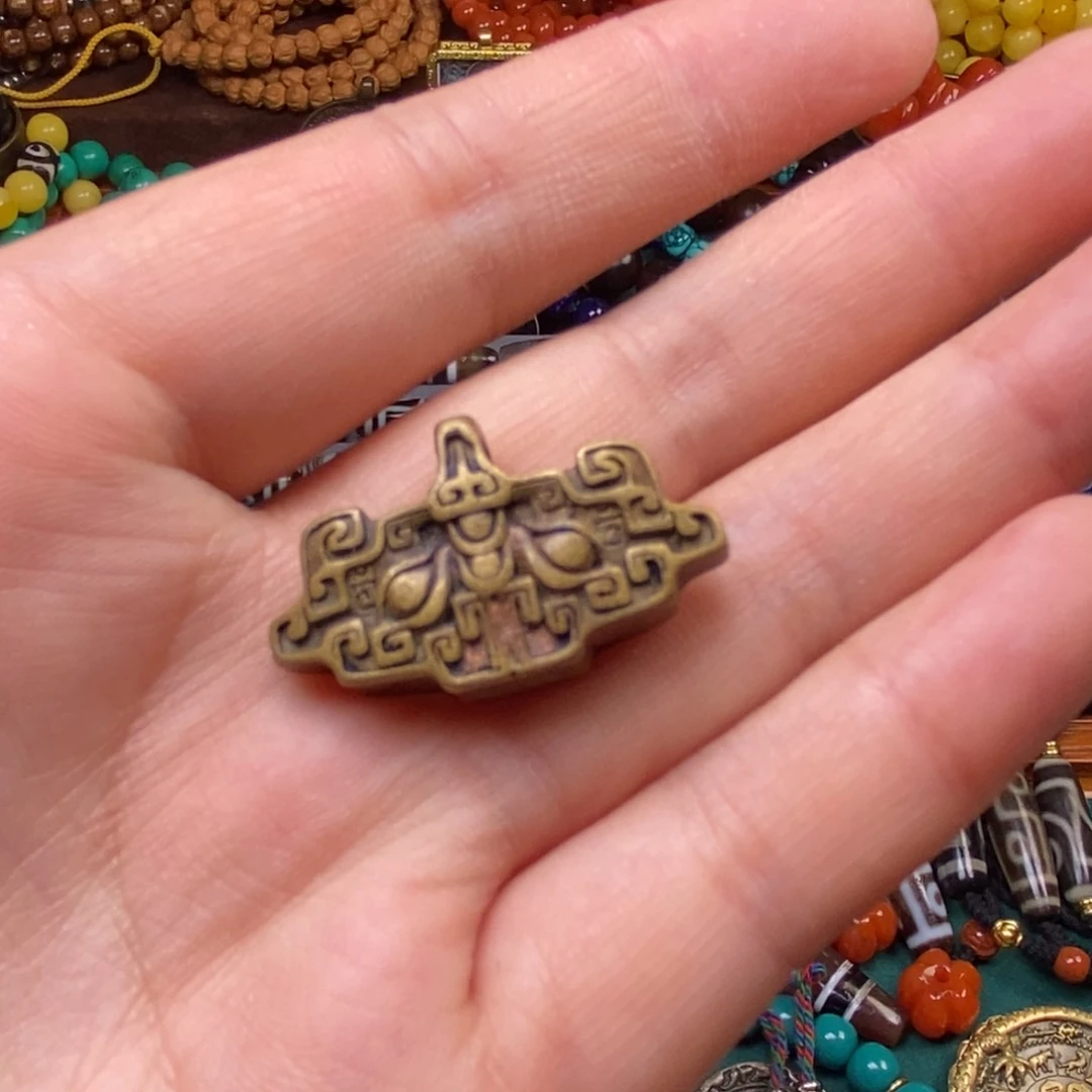 吊坠藏式黄铜配饰