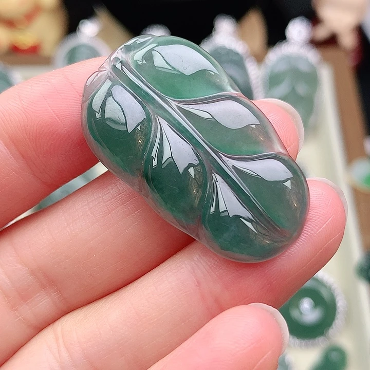 颈饰银S925镶嵌翡翠吊坠