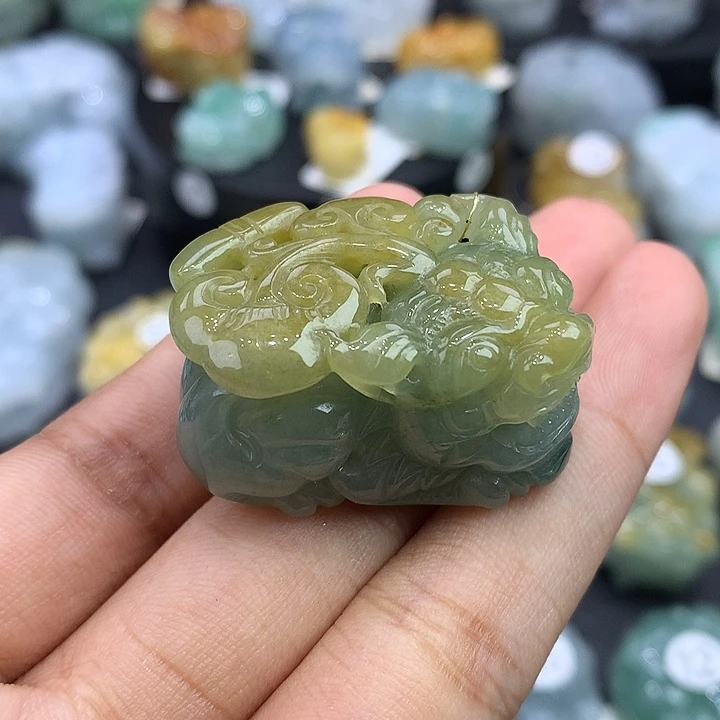翡翠未镶嵌颈饰天然缅甸翡翠