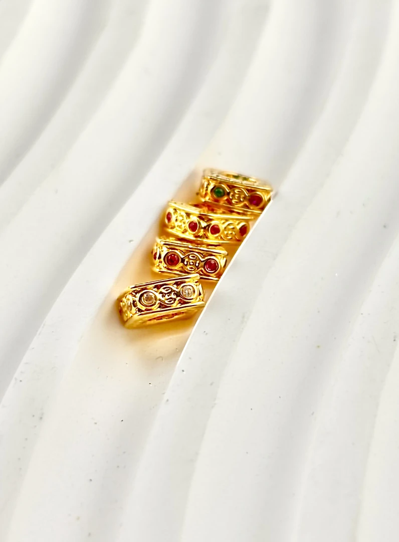 18k金  AU750 吊坠 配件 卡7 方盘缠 （四个）