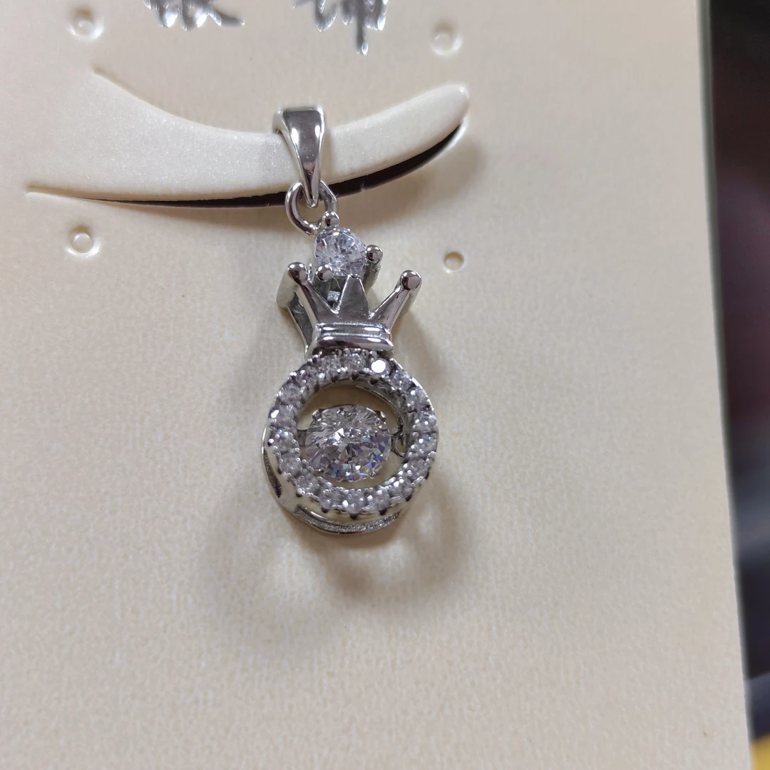 银色坠链素款饰品