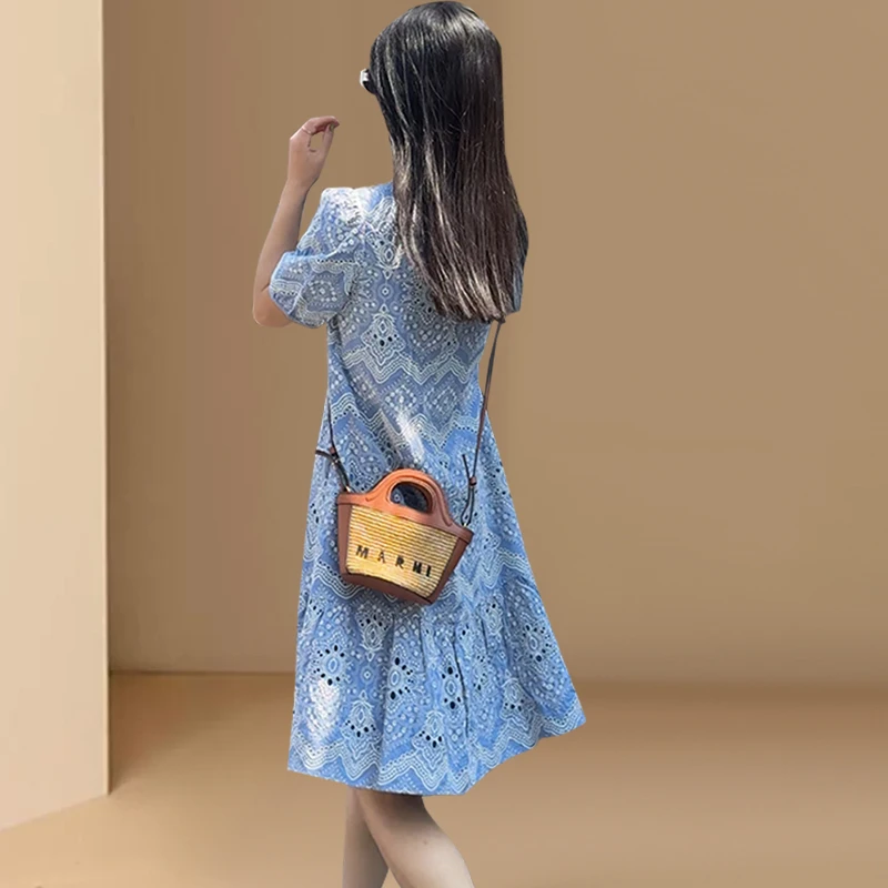 法式气质泡泡袖连衣裙2025夏季新款温柔风独特别致设计感短袖裙子