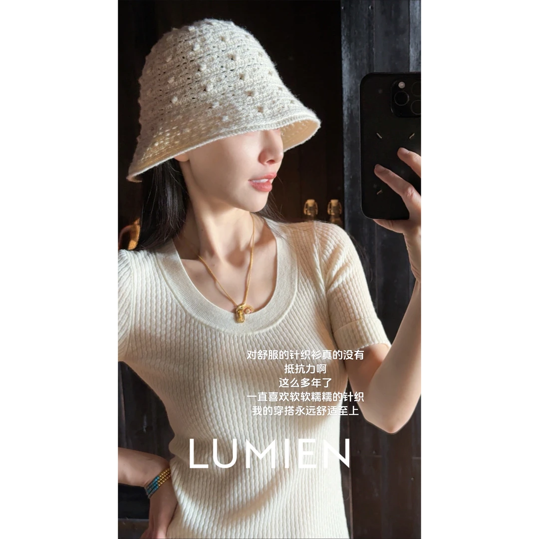 【LUMIEN】气质软糯感舒适短袖上衣白咖两色立体针织毛衫LX5CTT034