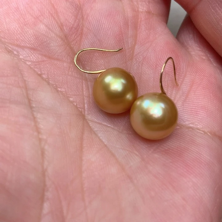 18K金镶嵌耳饰海水珍珠