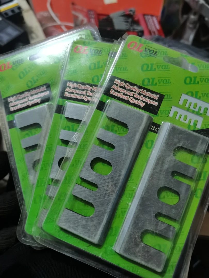 刨刀片，总长82，宽度30，一包两片，发货，3包一单