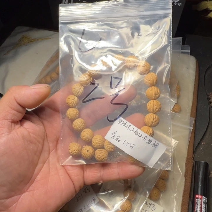 L***二层牛皮盘锦奶油核福利努力