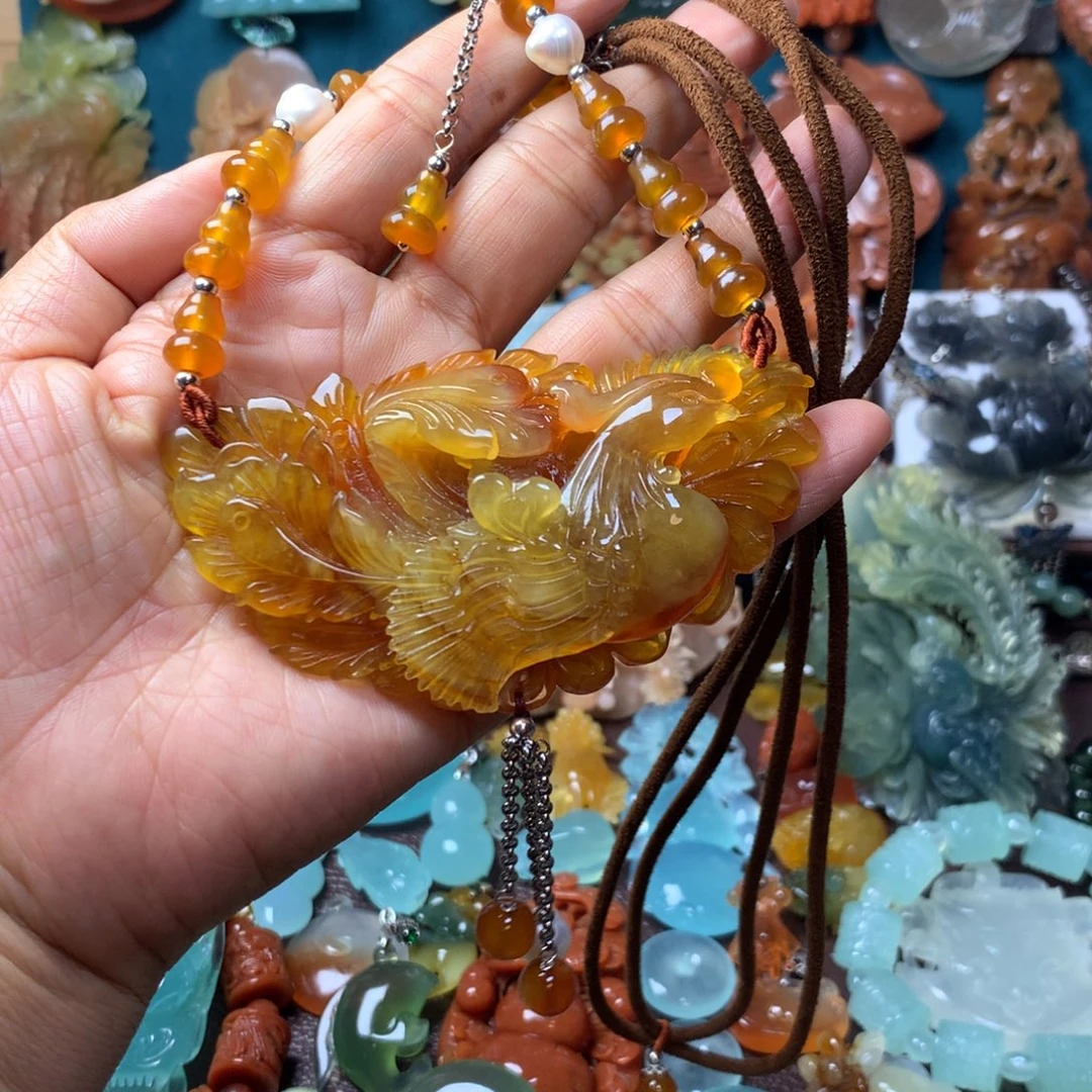 蛇纹石玉未镶嵌挂坠