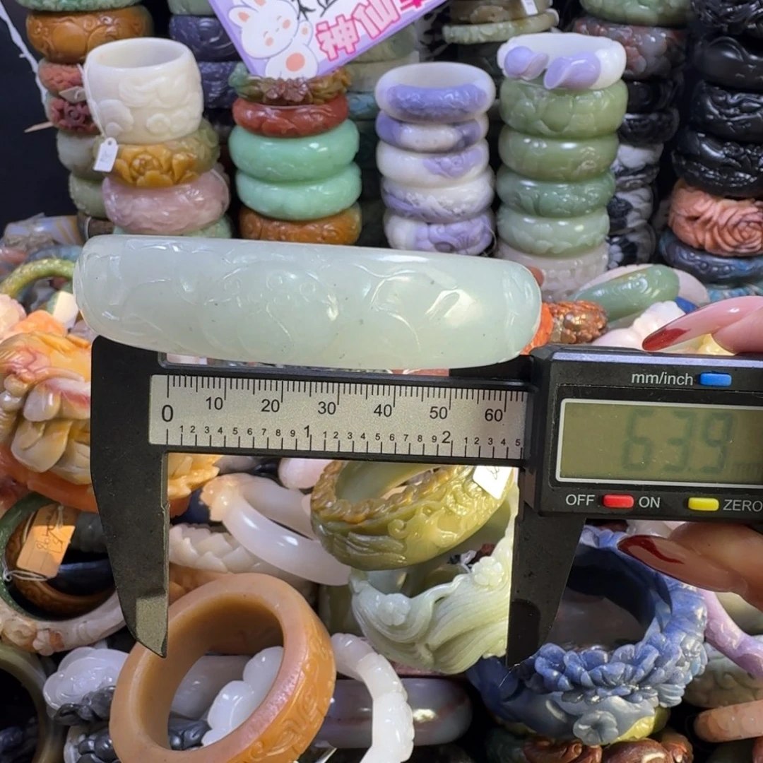 石英质玉（佘太翠）未镶嵌手镯40，不退换