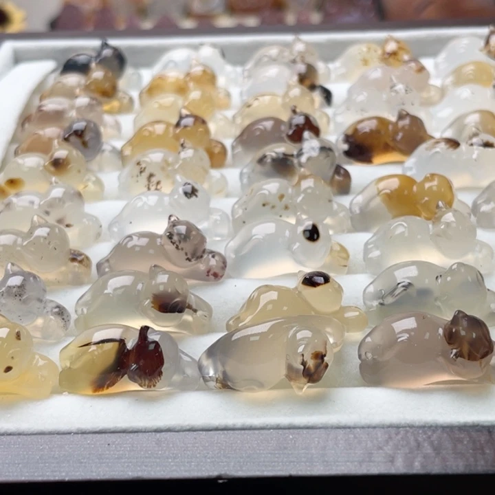 未镶嵌玛瑙草花趴趴猫玛瑙/玉髓