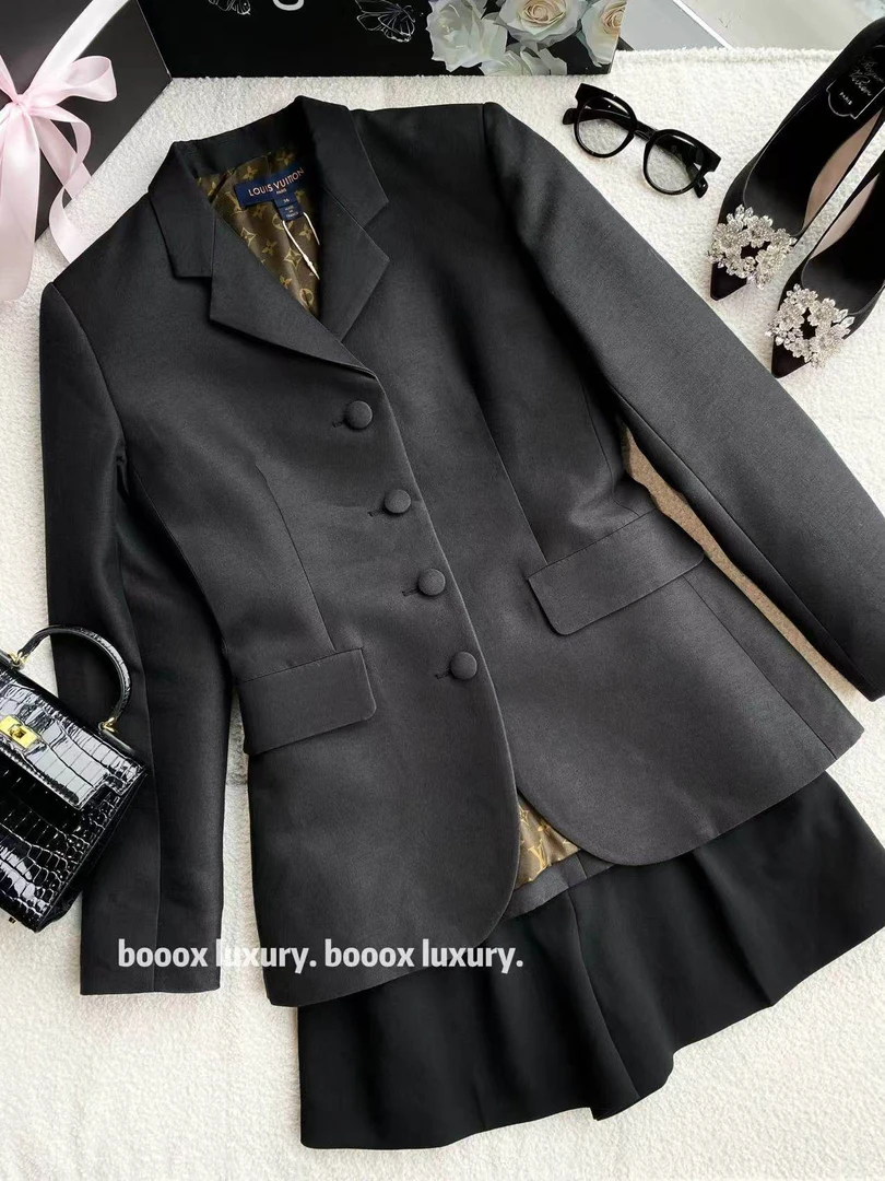 95新 LouisVuitton/路易威登  bb2521 棉羊毛 内衬老花西装 36码