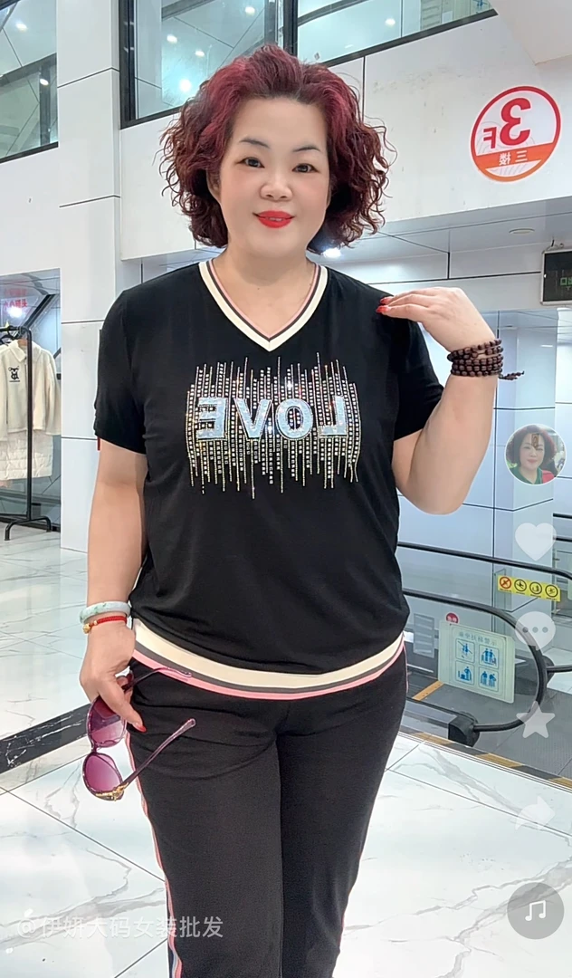 上衣黑色8812网红短袖2025年春季大码时尚洋气热卖百搭休闲高品质
