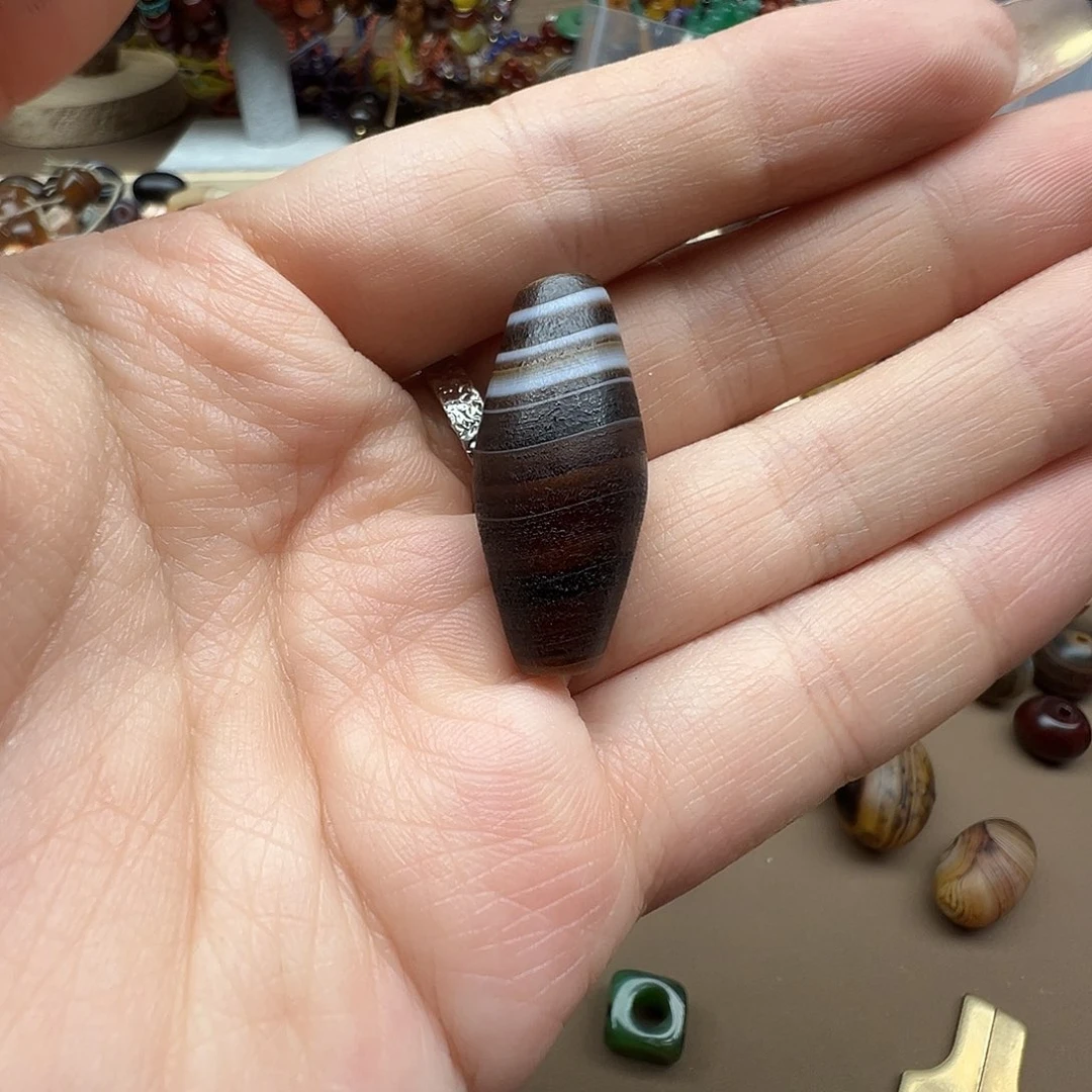 玛瑙/玉髓未镶嵌珠宝半成品有裂