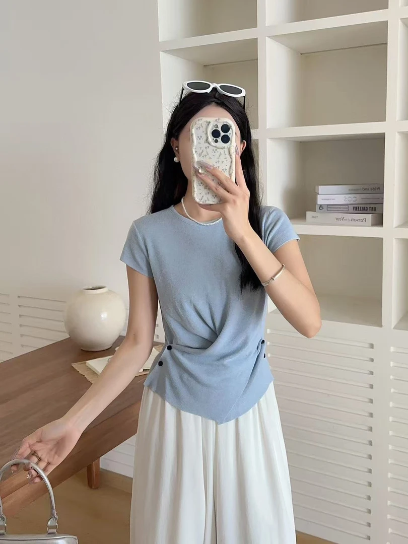 法式显瘦气质圆领短袖交叉下摆纽扣设计感休闲针织衫上衣女B4-26