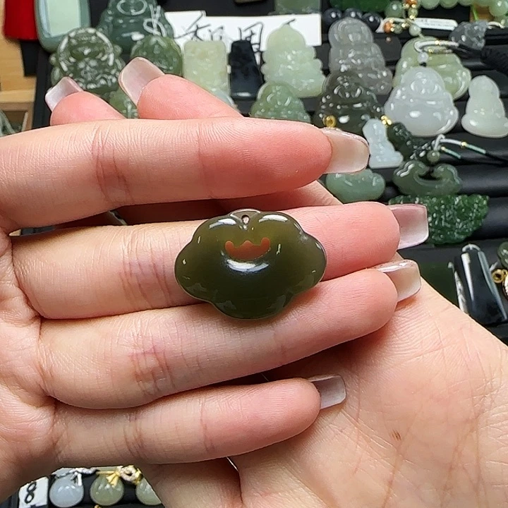 颈饰未镶嵌和田玉