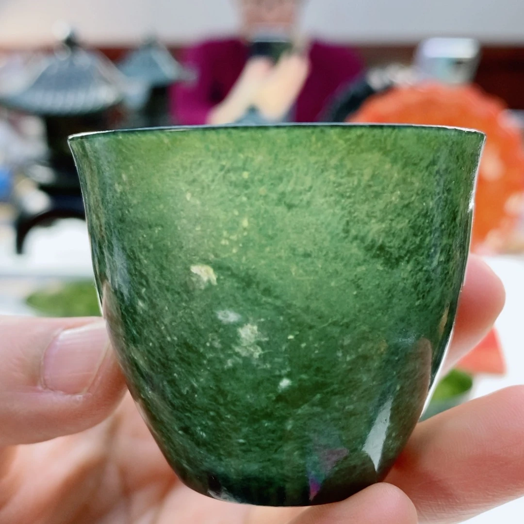 未镶嵌和田玉摆件微瑕