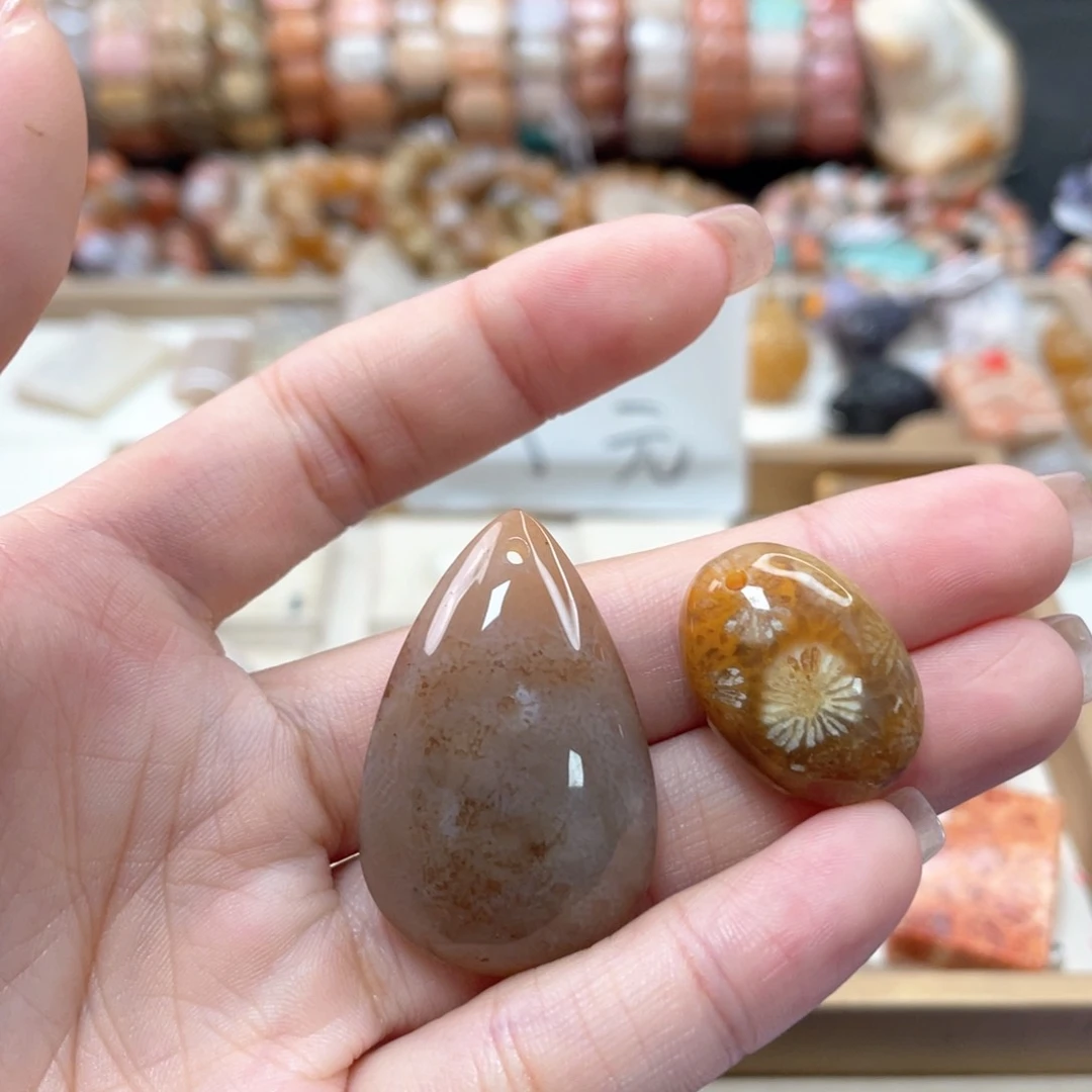 未镶嵌手链硅化珊瑚（珊瑚玉）赛***车130