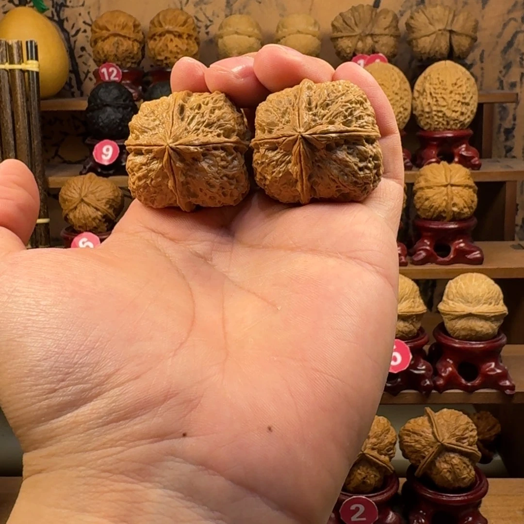 铁核桃把件麒麟王四棱42尺