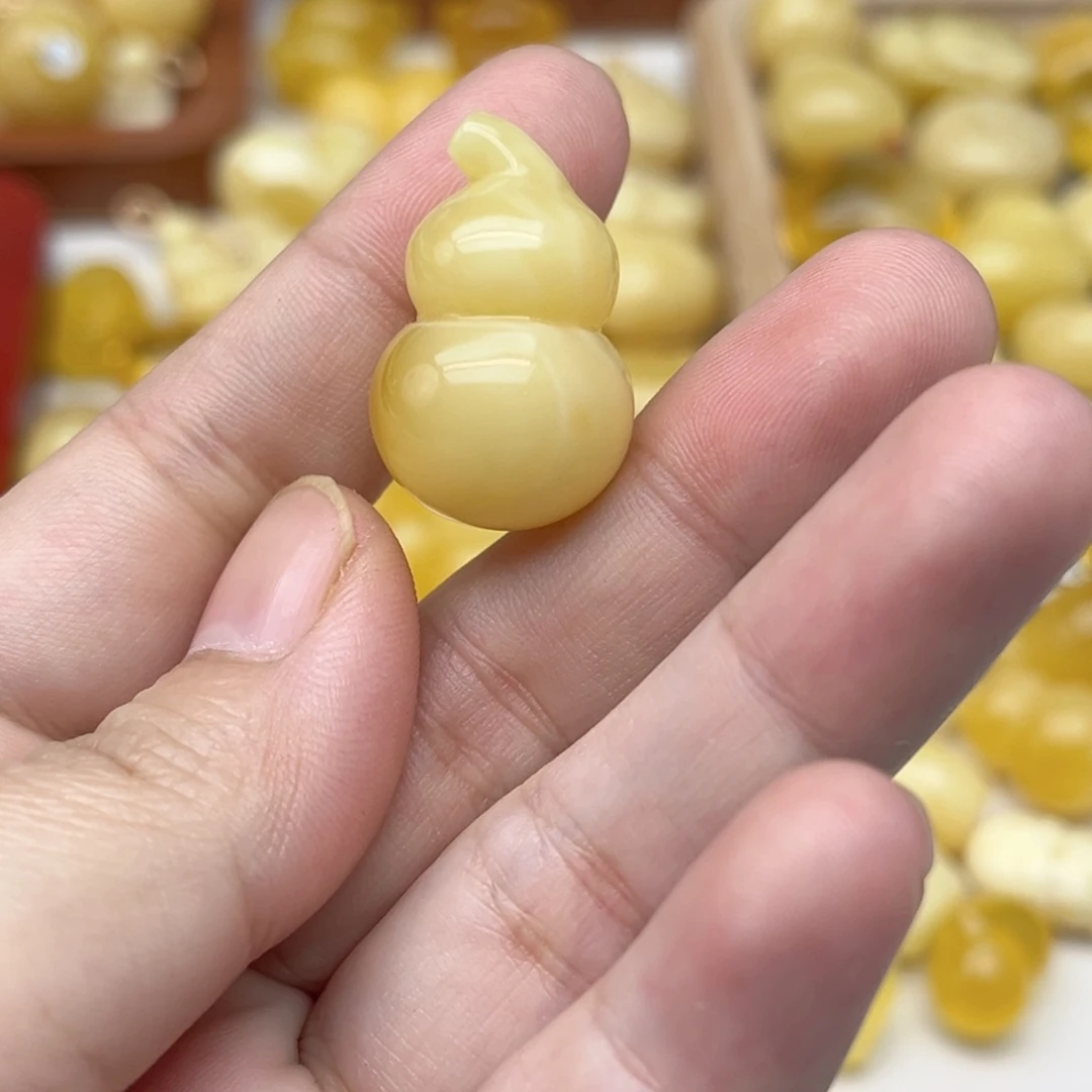 蜜蜡未镶嵌裸石天然