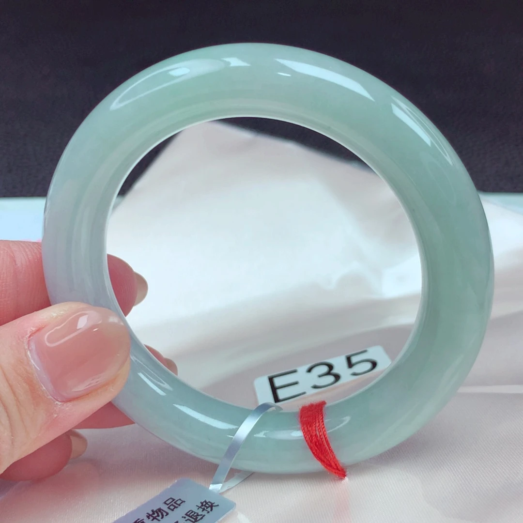 翡翠手镯未镶嵌手镯88