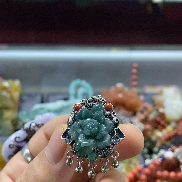 吊坠(赠链)未镶嵌翡翠