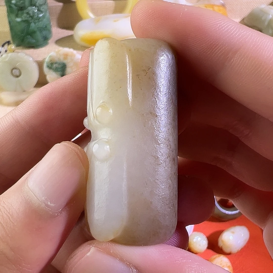 清***法颈饰未镶嵌和田玉
