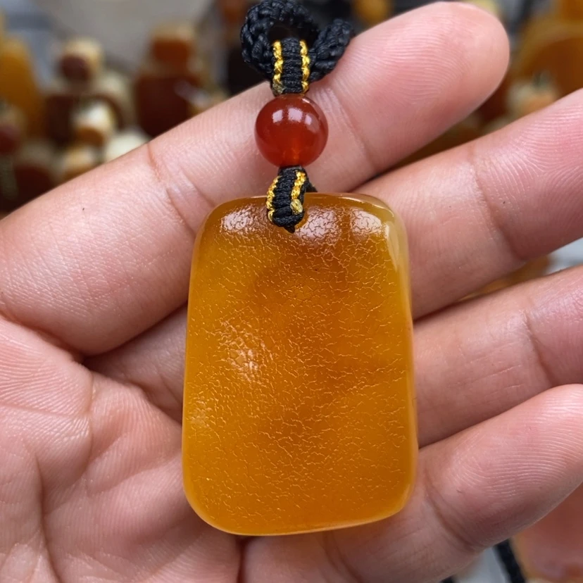 【闪购商品】琥珀颈饰未镶嵌