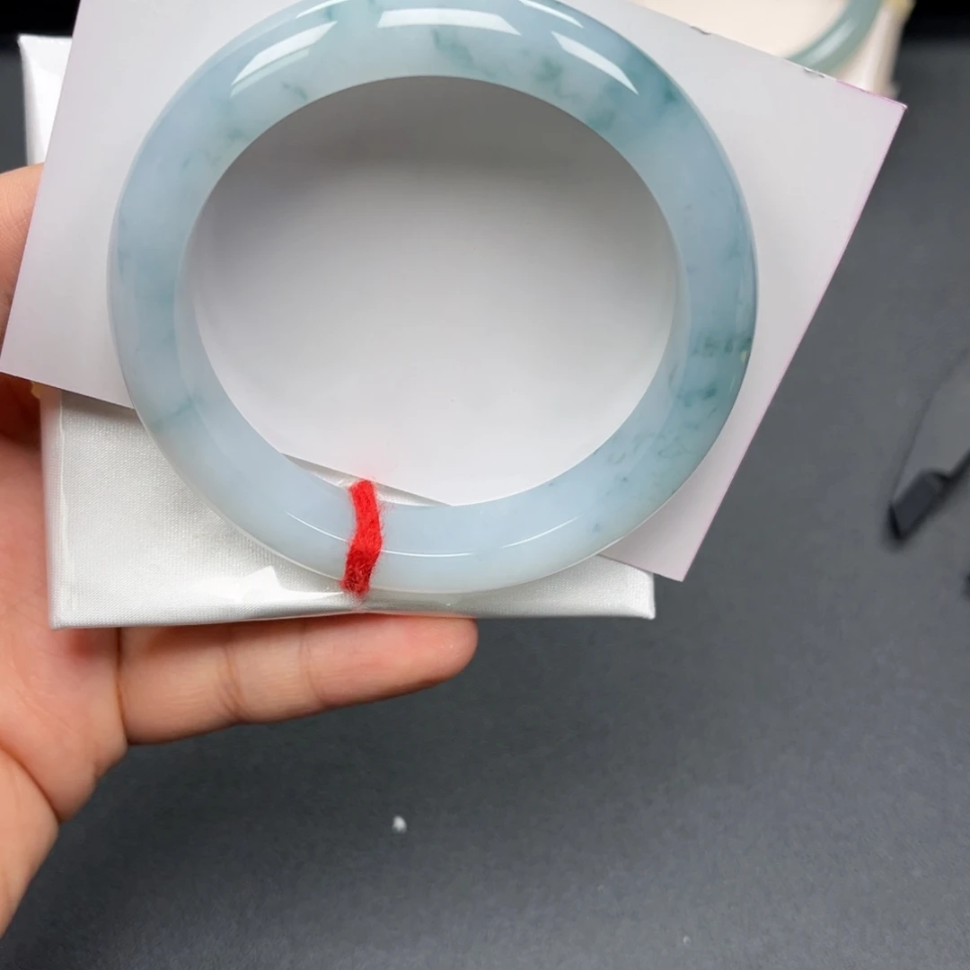 翡翠未镶嵌手镯手镯