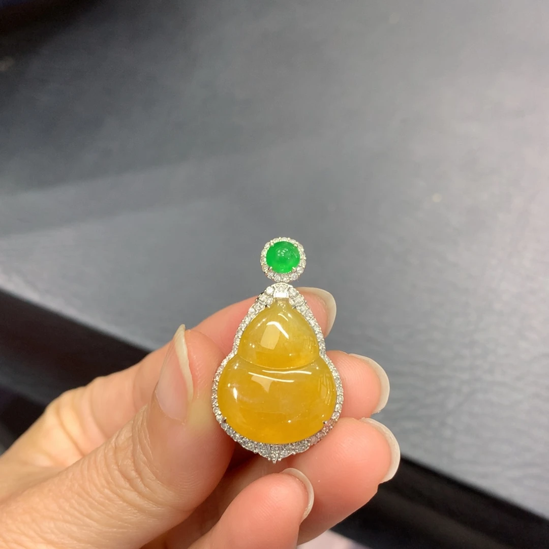 吊坠(不含链)18K金镶嵌翡翠