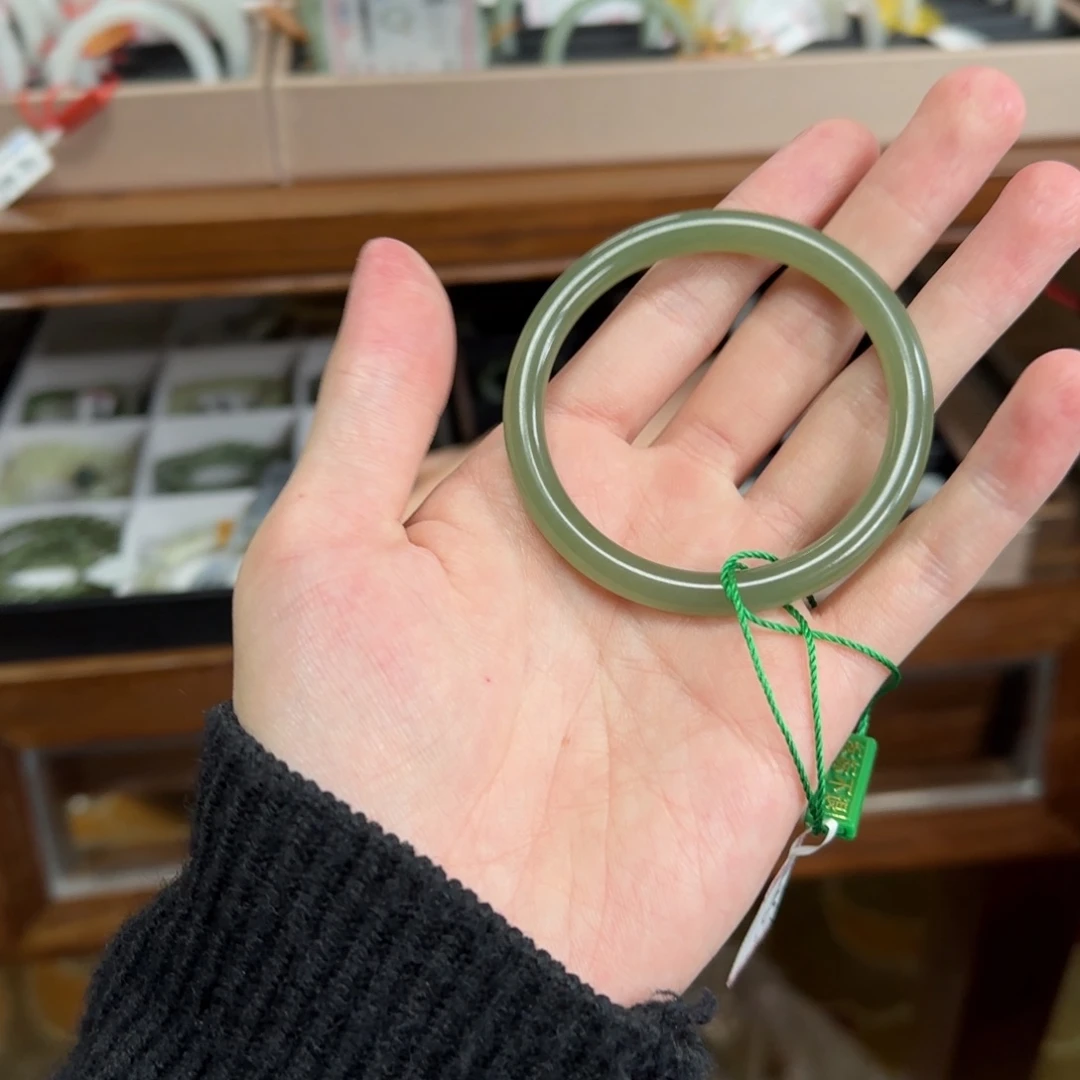 和田玉未镶嵌手镯54