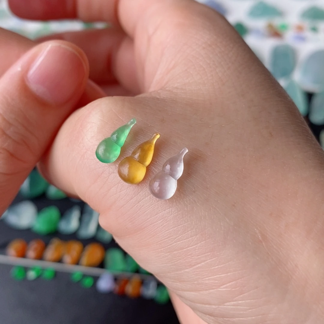 定制翡翠未镶嵌葫芦