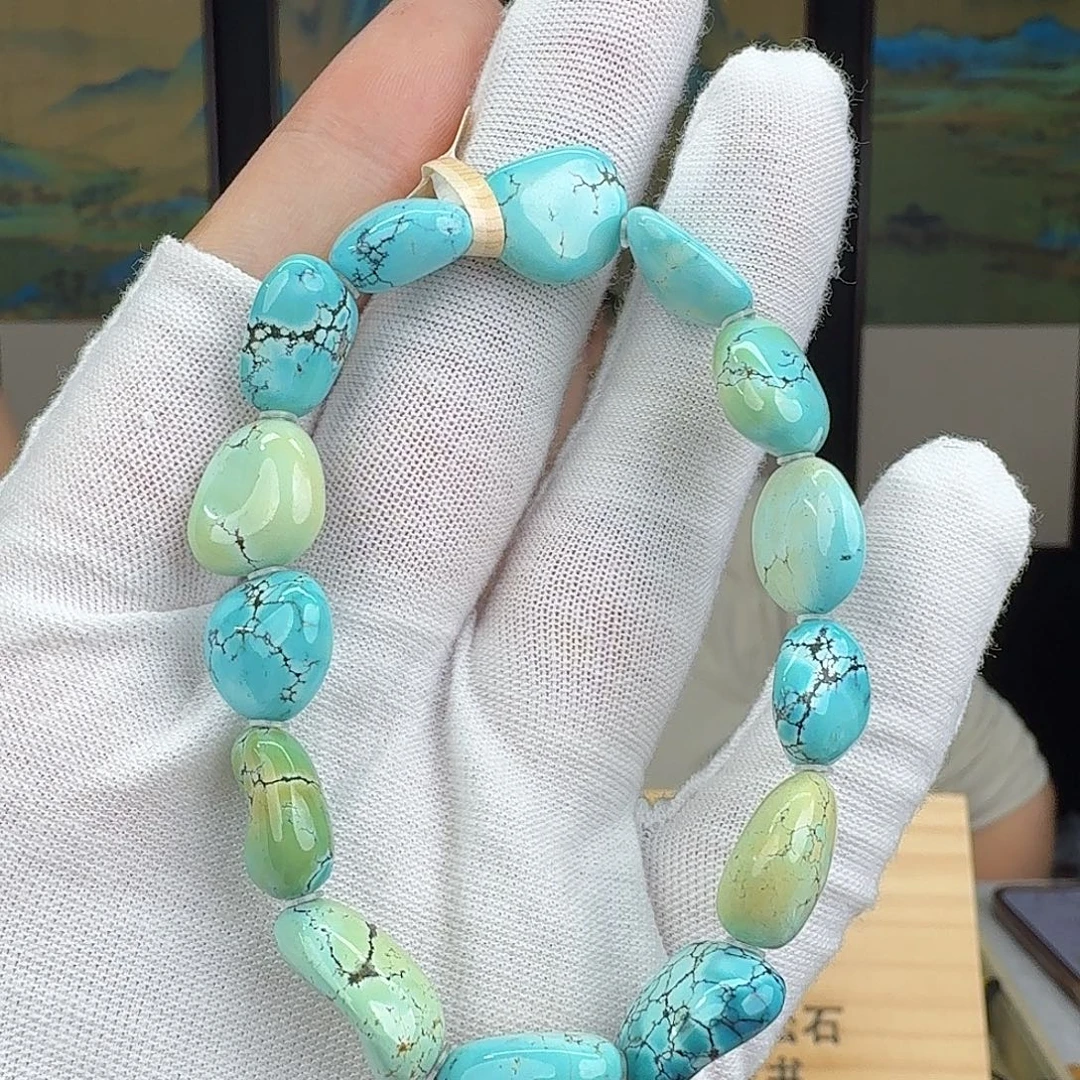 绿松石未镶嵌珠宝奇石