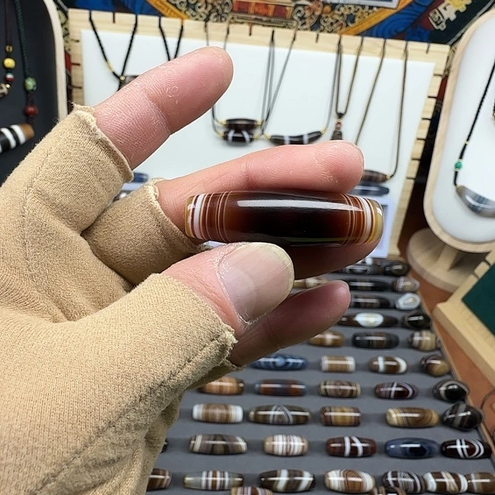 昂***谢玛瑙/玉髓合金颈饰