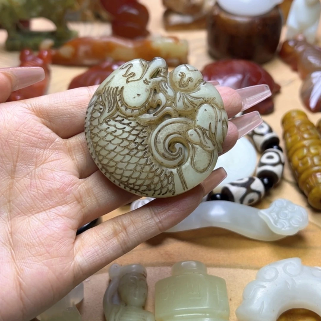 【闪购商品】蛇纹石玉颈饰未镶嵌