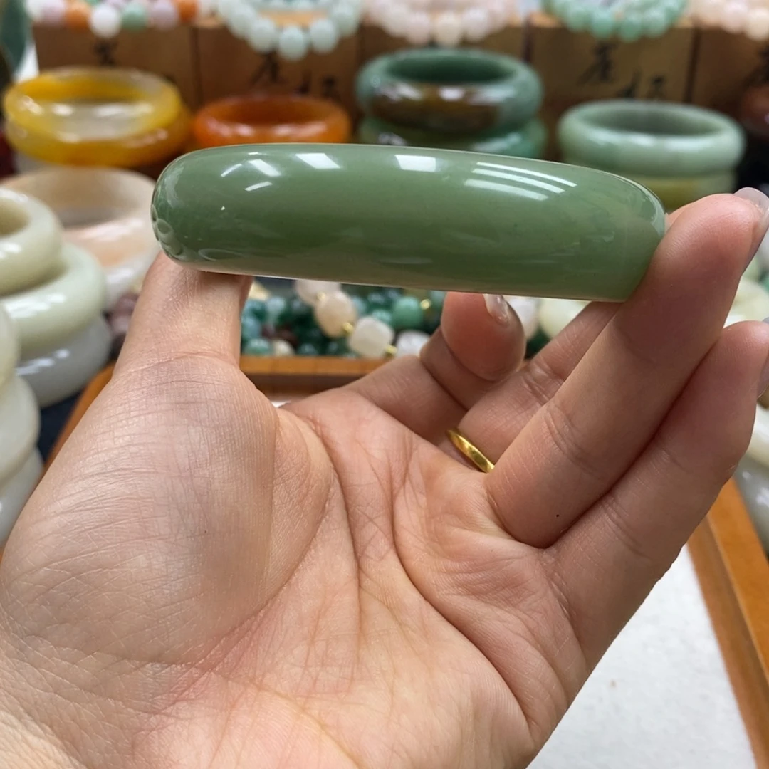 石英岩玉手镯合金