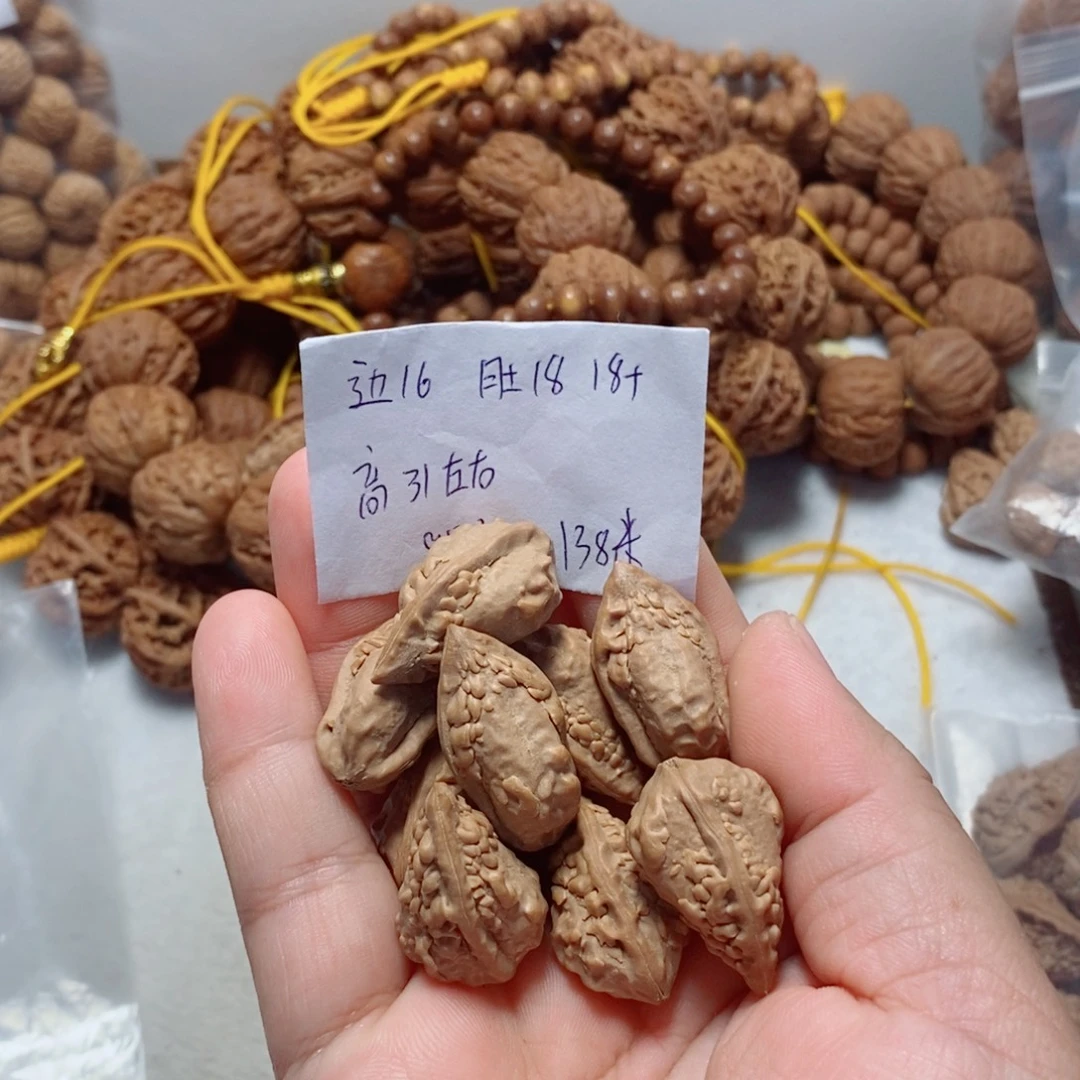 文玩核桃吊坠麒麟角单圈