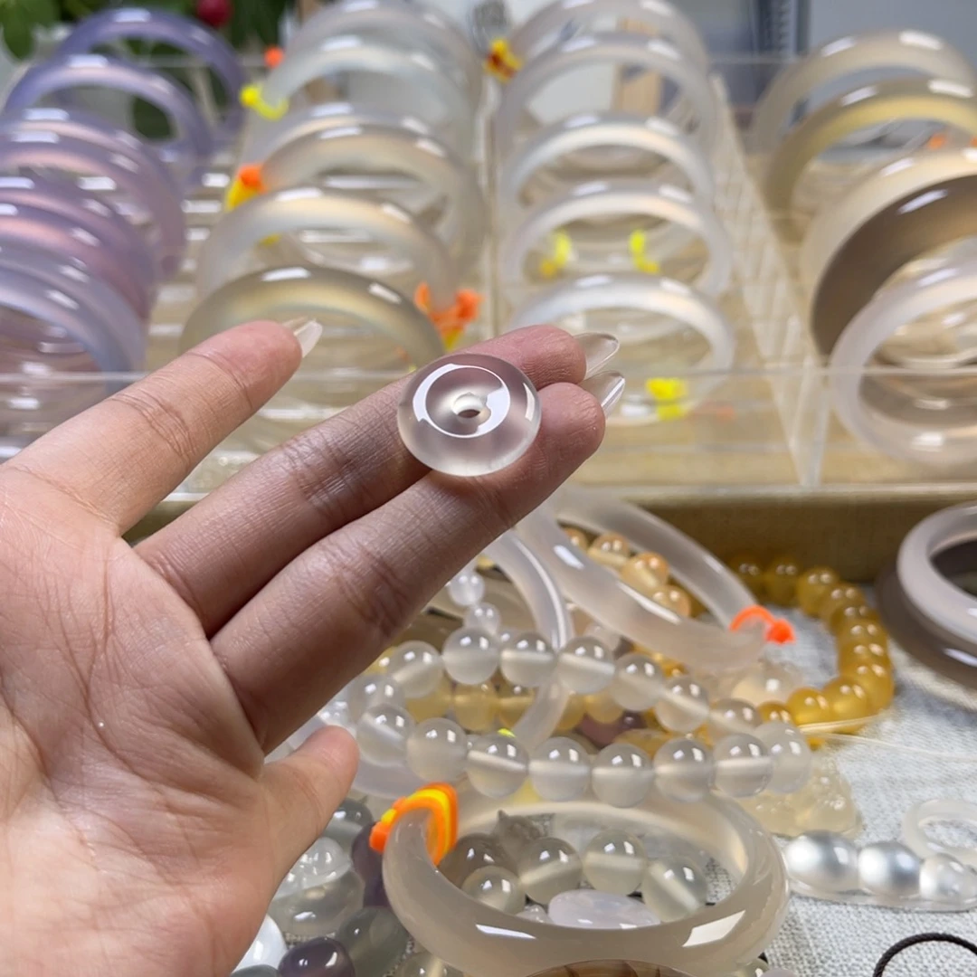手镯玛瑙/玉髓未镶嵌